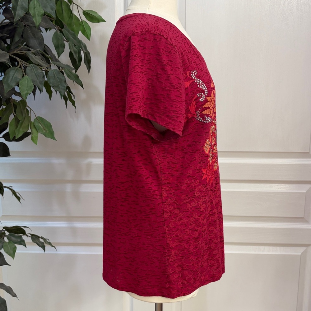👚St John’s Bay Floral Embellished Short-Sleeve Top ~ Red - Picture 2 of 5